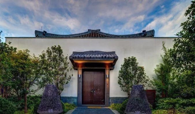 淺談大門(mén)八方位，分析大門(mén)不同朝向的風(fēng)水吉兇