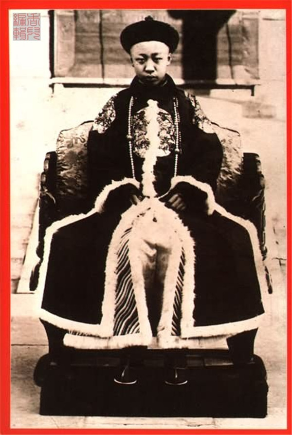 清代12位皇帝的畫(huà)像欣賞
