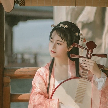 文藝粉紗裙帶傘女生頭像，唯美古風真人頭像