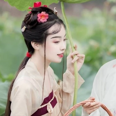 提籃采蓮女生頭像，唯美古風(fēng)真人頭像