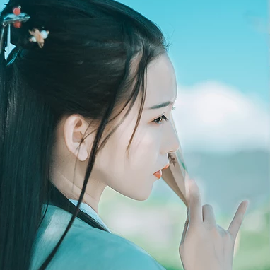 清風(fēng)徐來(lái)帶斗笠折扇女生頭像，唯美古風(fēng)頭像