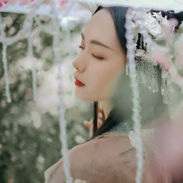 花香滿溢女生頭像，唯美古風(fēng)真人頭像