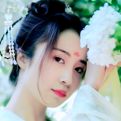清新繡球花女生頭像，唯美古風真人頭像