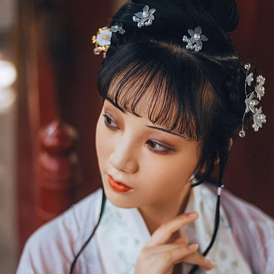 優(yōu)雅庭院女生頭像，唯美古風(fēng)真人頭像