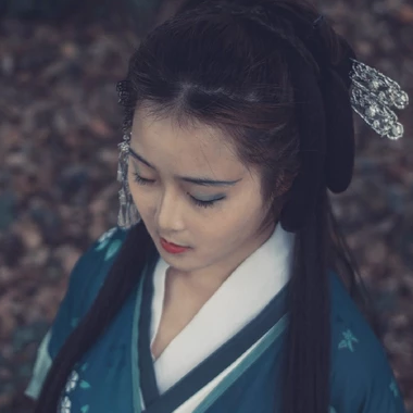 青衣帶斗笠女生頭像，唯美古風(fēng)真人頭像