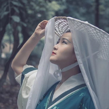 青衣帶斗笠女生頭像，唯美古風(fēng)真人頭像