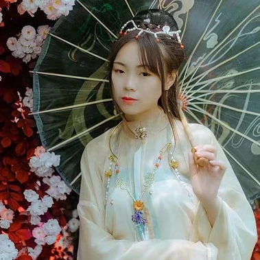 花開(kāi)芬芳女生頭像，唯美古風(fēng)真人頭像