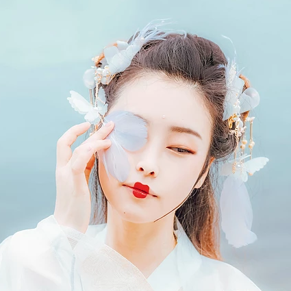 羽仙帶傘女生頭像，唯美古風(fēng)真人頭像