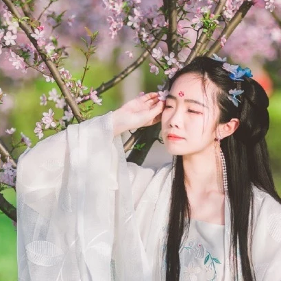 海棠花開女生頭像，唯美古風真人頭像