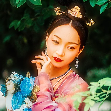 多彩花團扇女生頭像，唯美古風(fēng)真人頭像