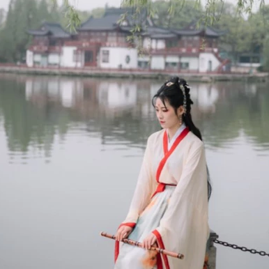 文藝春風(fēng)女生頭像，唯美古風(fēng)真人頭像