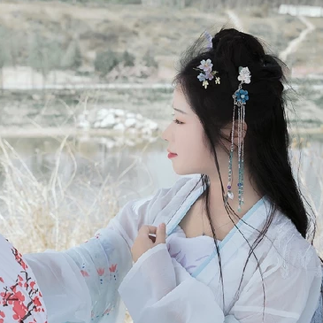 明媚江湖女生頭像，唯美古風(fēng)真人頭像