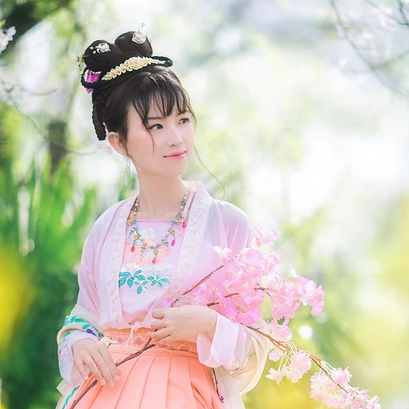 櫻粉清新女生頭像，唯美古風(fēng)真人頭像