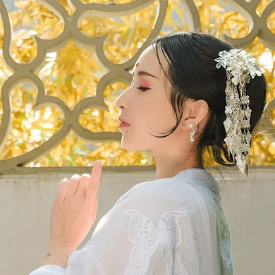 青山煙雨女生頭像，唯美古風(fēng)真人頭像