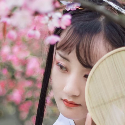 清新粉花女生頭像，唯美古風(fēng)真人頭像