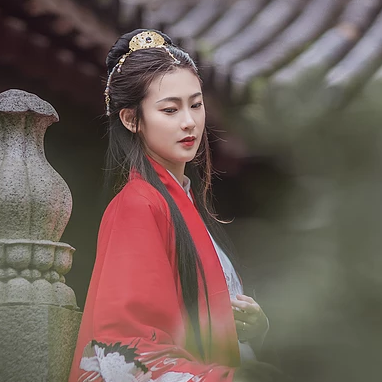 優(yōu)雅紅衣女生頭像，唯美古風(fēng)真人頭像