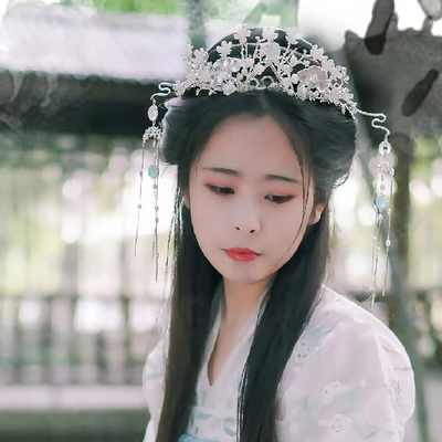 詩意琴女女生頭像，唯美古風(fēng)真人頭像