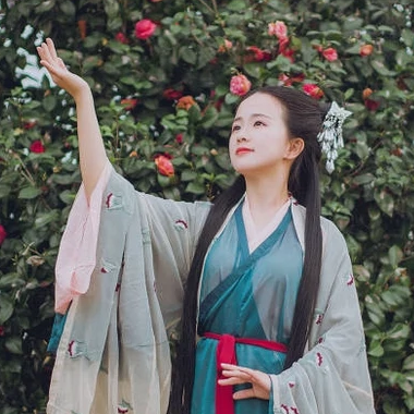 夢花期小清新女生頭像，唯美古風真人頭像