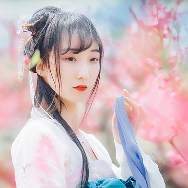 清新桃花女生頭像，唯美古風(fēng)真人頭像