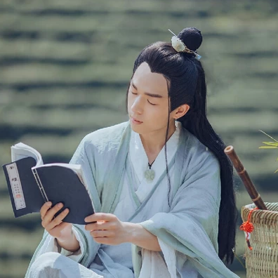 青山書生氣息男生頭像，唯美古風真人頭像