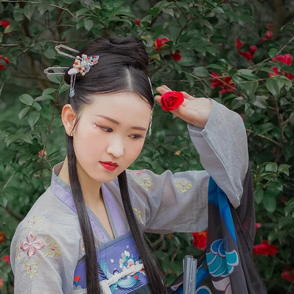 嬌艷花朵女生頭像，唯美古風(fēng)真人頭像