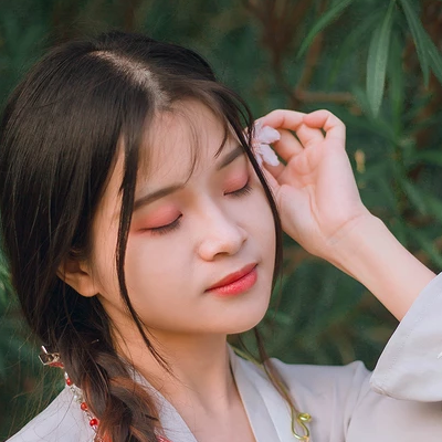 清新淑女持團(tuán)扇女生頭像，唯美古風(fēng)真人頭像