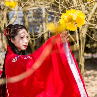嬌艷花朵紅衣女生頭像，唯美古風(fēng)真人頭像