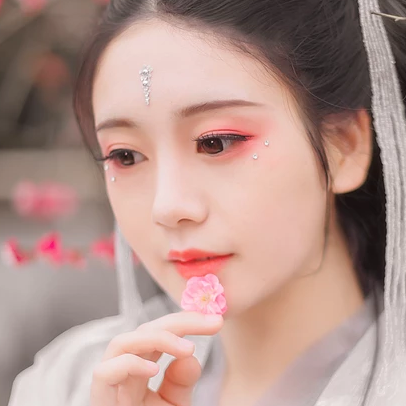 滿溢花香文藝女生頭像，唯美古風(fēng)真人頭像