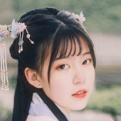 文藝淡雅女生頭像，唯美古風(fēng)真人頭像