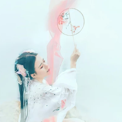 朦朧仙緣女生頭像，唯美古風(fēng)真人頭像