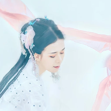 朦朧仙緣女生頭像，唯美古風(fēng)真人頭像