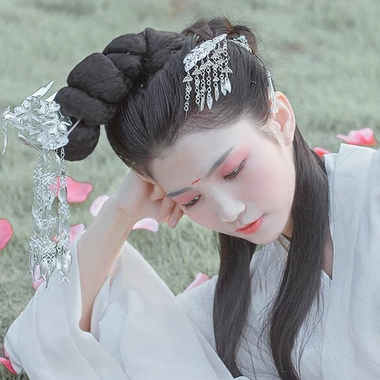 清新迷人帶寵物女生頭像，唯美古風(fēng)真人頭像