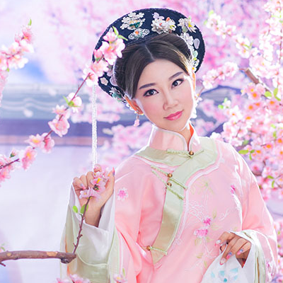 清新桃林妃子帶團(tuán)扇女生頭像，唯美古風(fēng)真人頭
