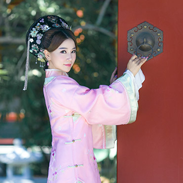 清新桃林妃子帶團(tuán)扇女生頭像，唯美古風(fēng)真人頭