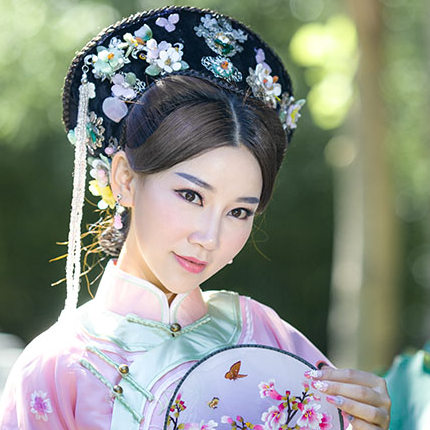 清新桃林妃子帶團(tuán)扇女生頭像，唯美古風(fēng)真人頭
