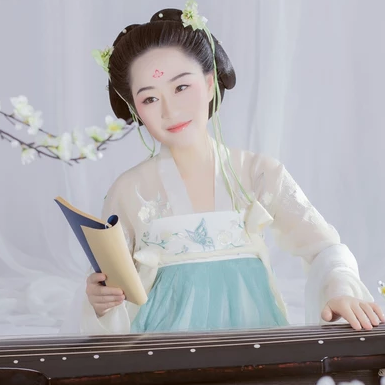 清新淡藍文藝女生頭像，唯美古風真人頭像