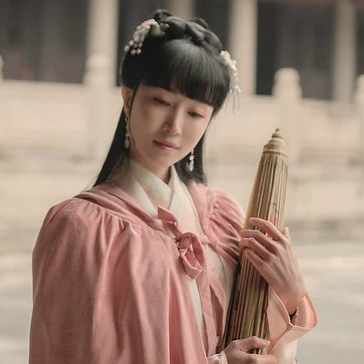 清新帶傘粉色披風(fēng)女生頭像，唯美古風(fēng)頭像