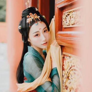 紅妝典雅帶傘團(tuán)扇女生頭像，唯美古風(fēng)真人頭像