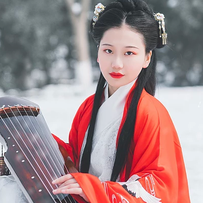 紅梅白雪彈琴女生頭像，唯美古風(fēng)真人頭像