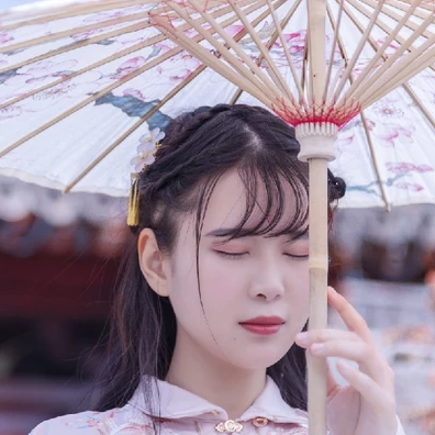 油紙傘下清新文藝女生頭像，唯美古風(fēng)真人頭像