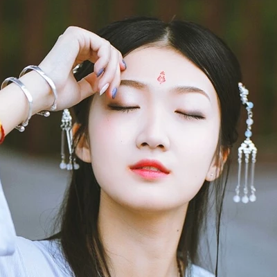 清新帶傘女生頭像，唯美古風(fēng)真人頭像