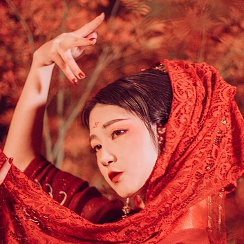 朱紅嬌艷女生頭像，唯美古風(fēng)真人頭像
