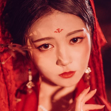 朱紅嬌艷女生頭像，唯美古風(fēng)真人頭像