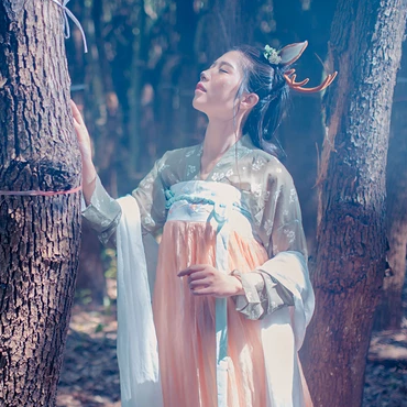 麋鹿精靈女生頭像，唯美古風(fēng)真人頭像
