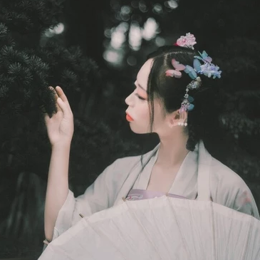 清新淡雅帶傘女生頭像，唯美古風(fēng)真人頭像