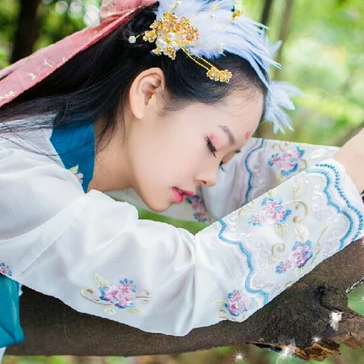 羽毛女生頭像，唯美古風(fēng)真人頭像