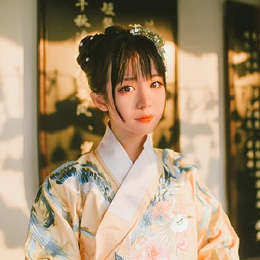 清新可愛帶團扇女生頭像，唯美古風(fēng)真人頭像