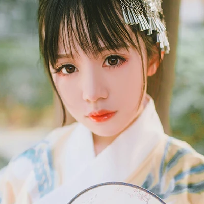 清新可愛帶團(tuán)扇女生頭像，唯美古風(fēng)真人頭像
