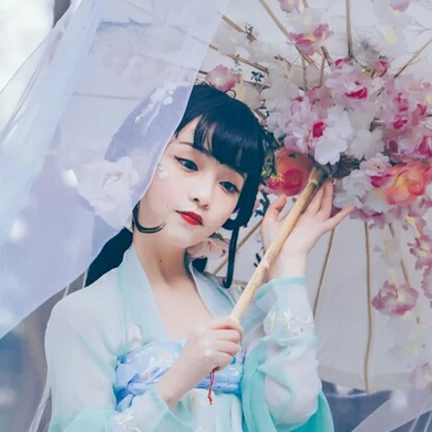 森林花仙子女生頭像，唯美古風真人頭像