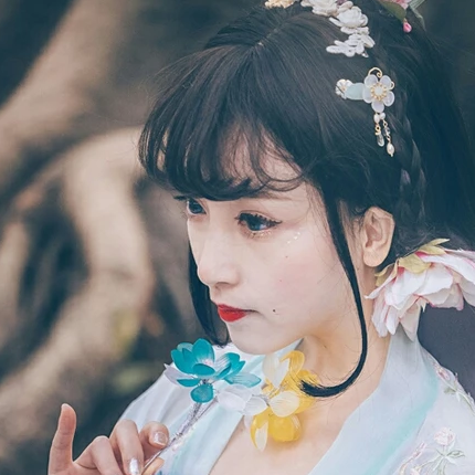 森林花仙子女生頭像，唯美古風真人頭像